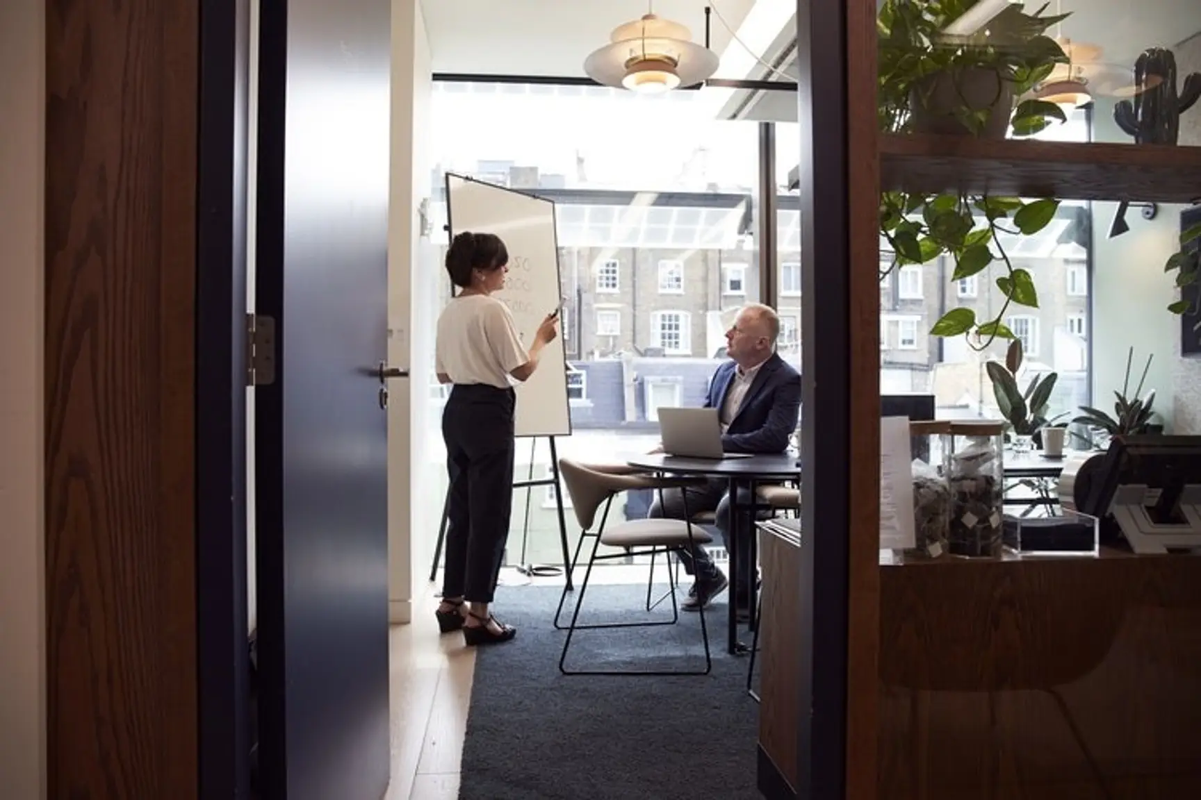 5 Tips for Building a Business Plan for a Successful Marketing Franchise