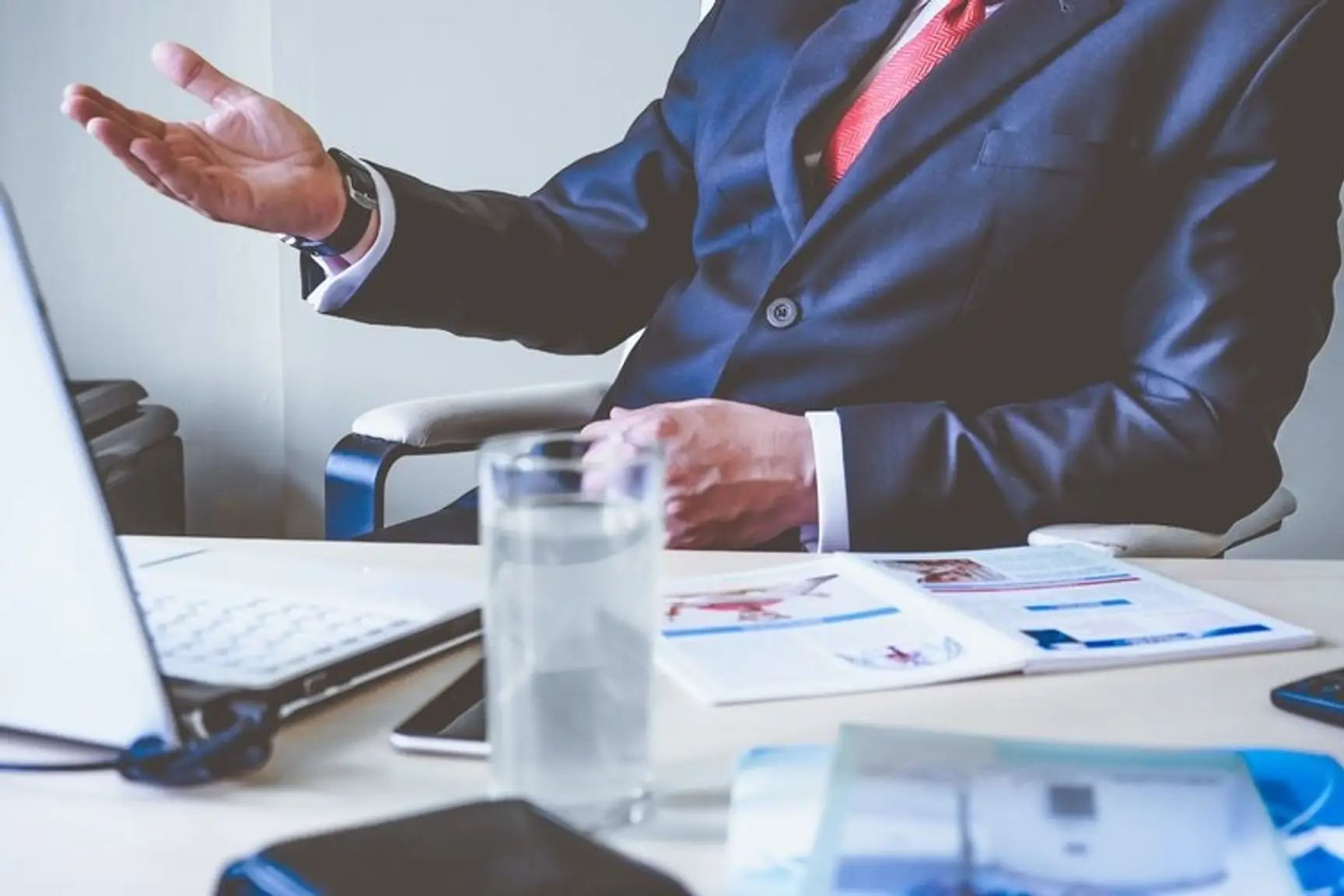 How to Become a Franchise Consultant