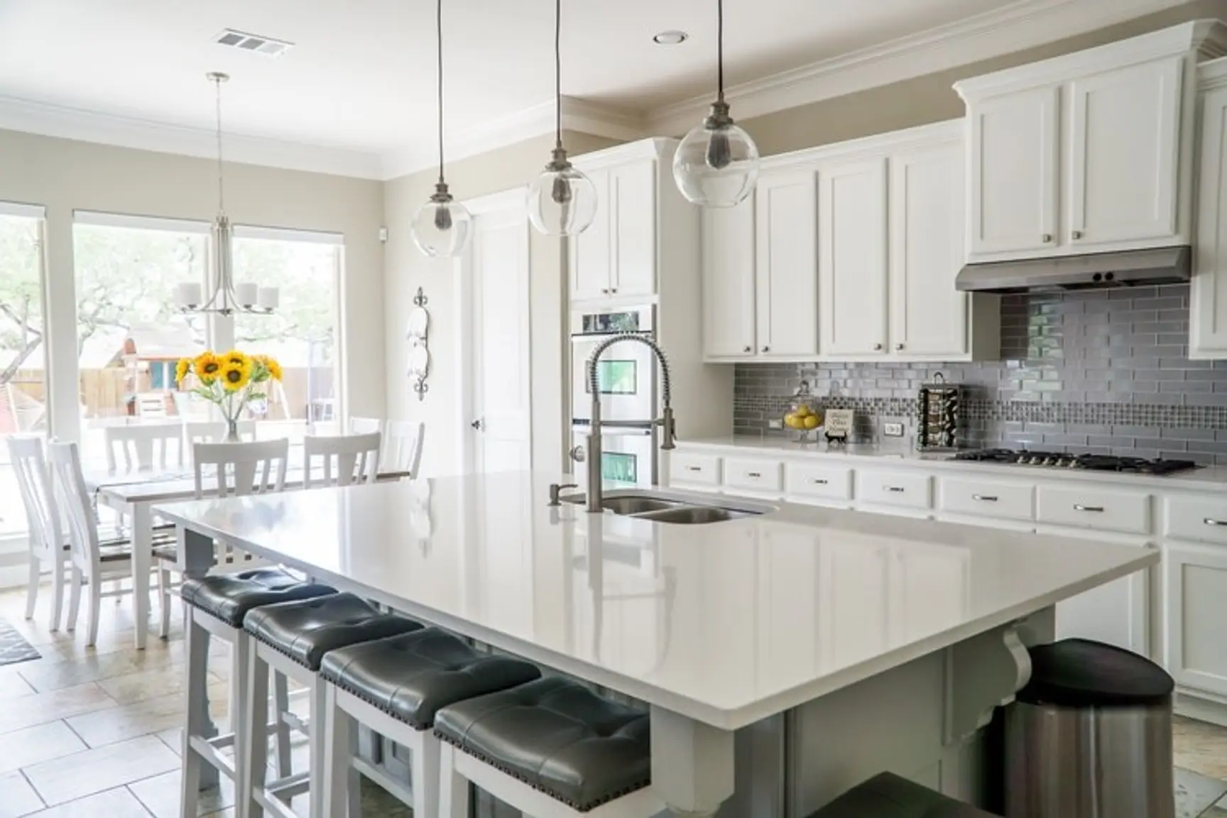 How to Choose a Kitchen Franchise That's Right For You