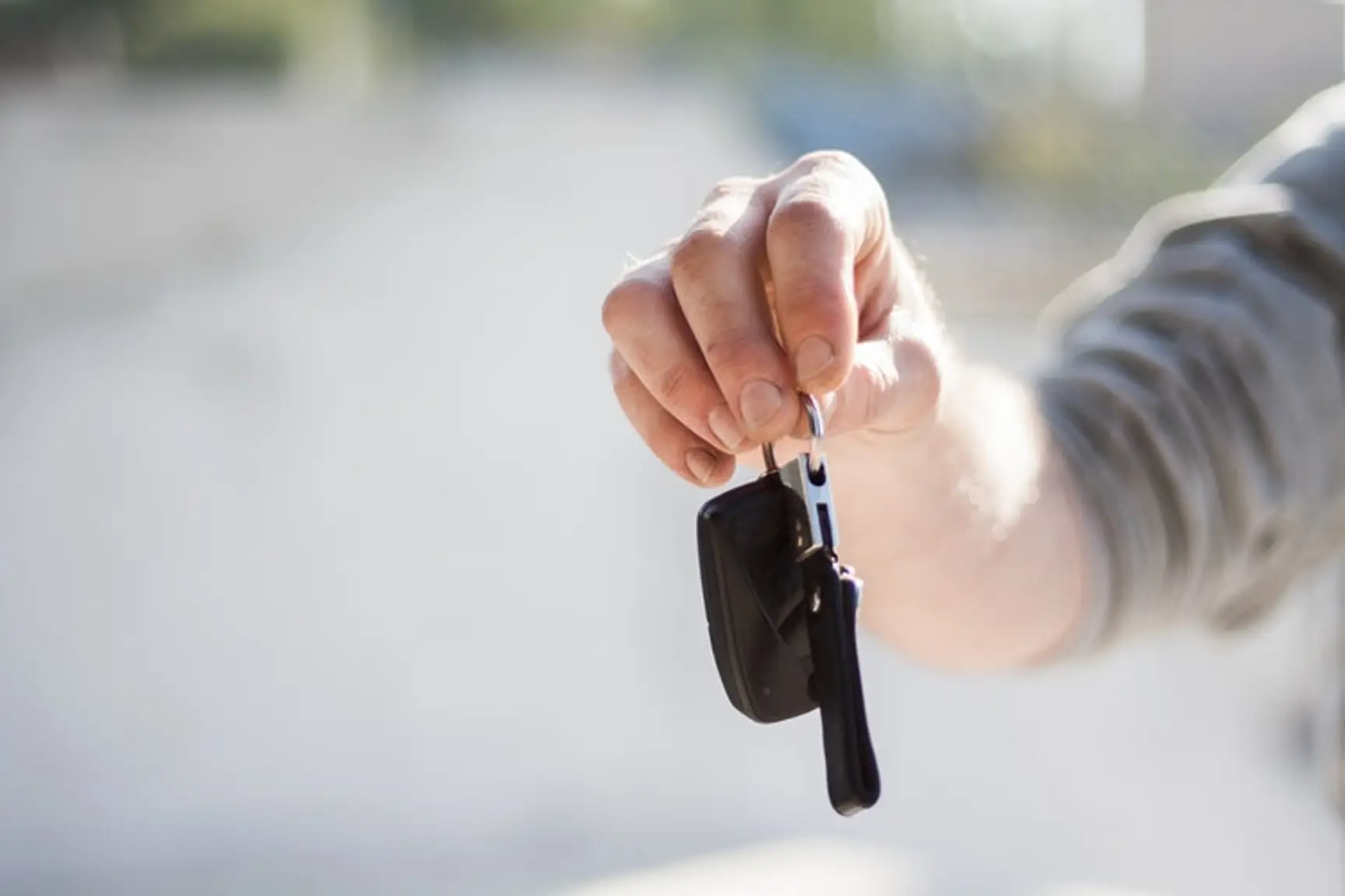 The Pros and Cons of Running a Car Leasing Broker Franchise