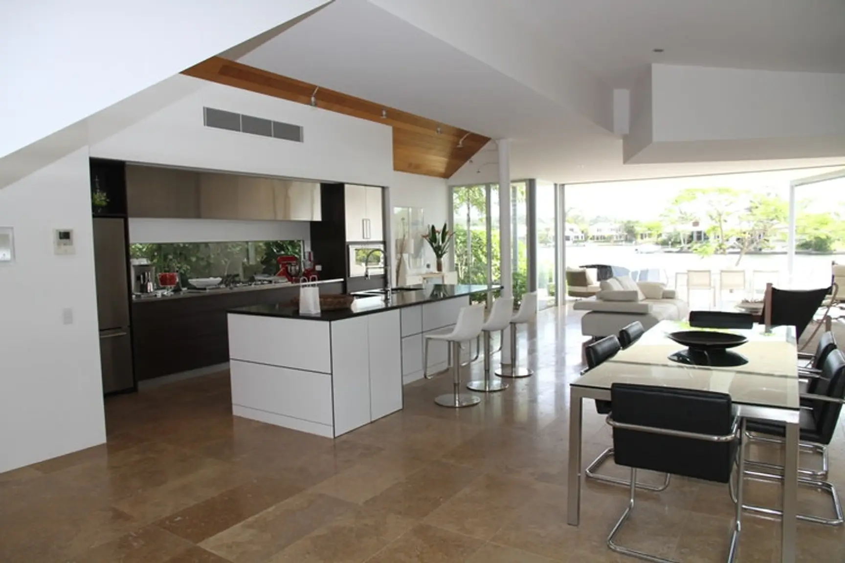 Q&A: Does Schmidt Kitchens Franchise in the UK?